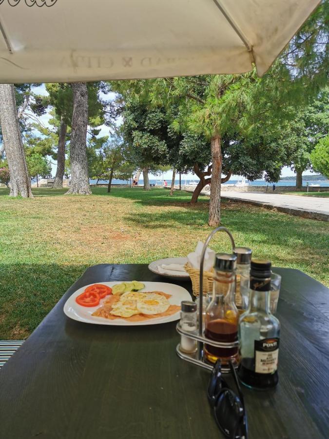 Nina Deluxe Superior 5 Star Apartment, Your Piece Of Heaven By The Sea & Park Novigrad Istria Exteriör bild