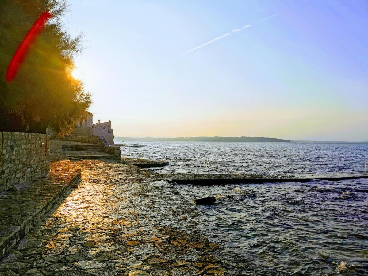 Nina Deluxe Superior 5 Star Apartment, Your Piece Of Heaven By The Sea & Park Novigrad Istria Exteriör bild