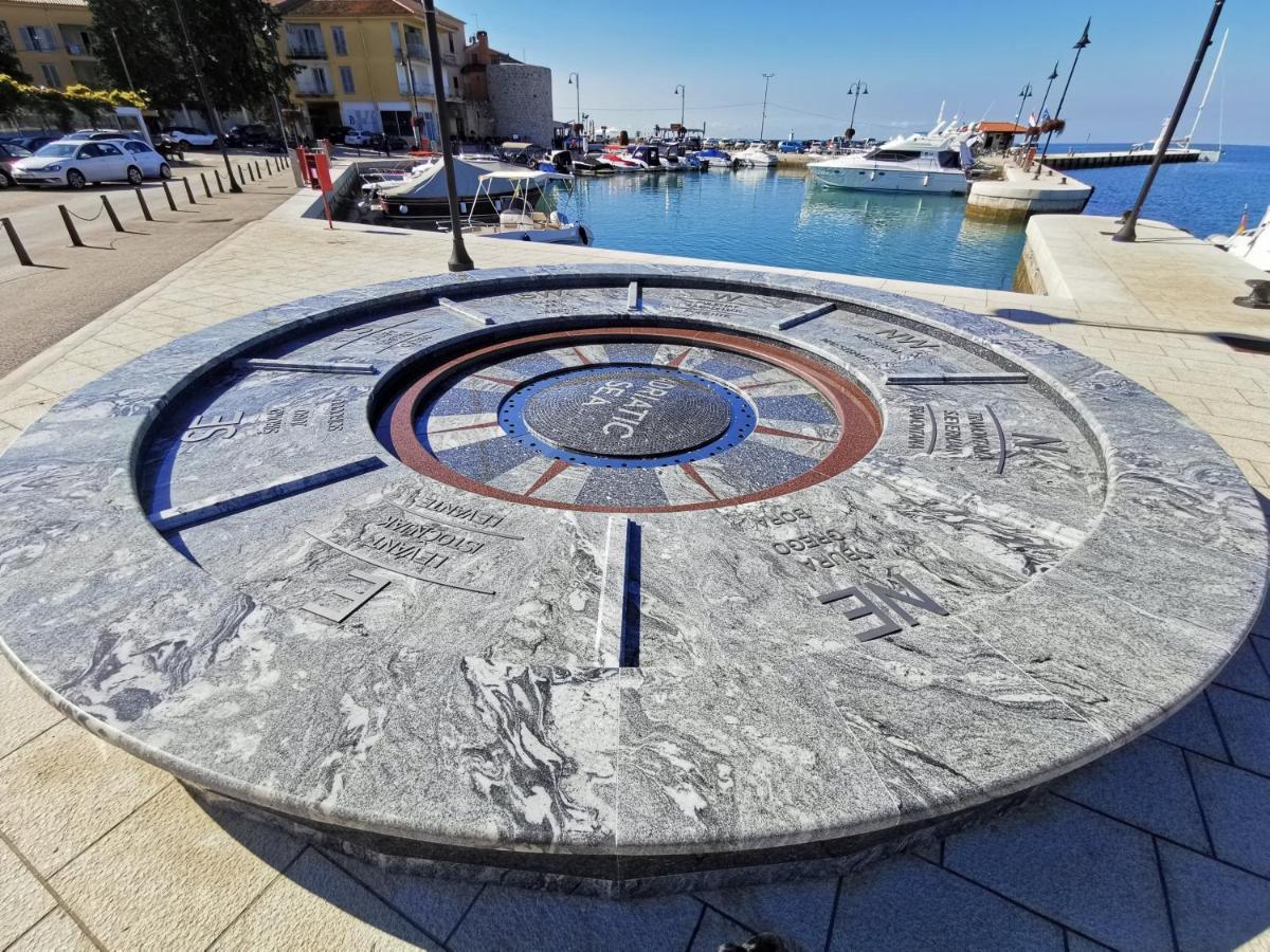 Nina Deluxe Superior 5 Star Apartment, Your Piece Of Heaven By The Sea & Park Novigrad Istria Exteriör bild