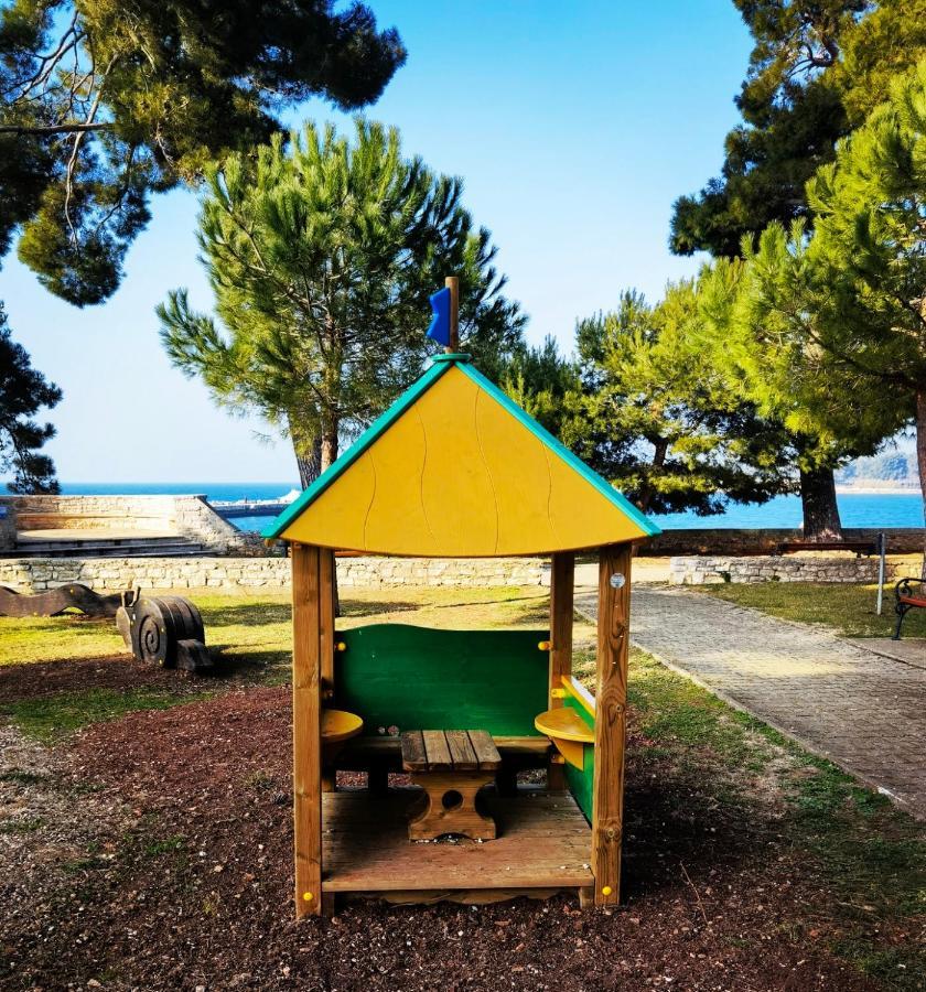 Nina Deluxe Superior 5 Star Apartment, Your Piece Of Heaven By The Sea & Park Novigrad Istria Exteriör bild